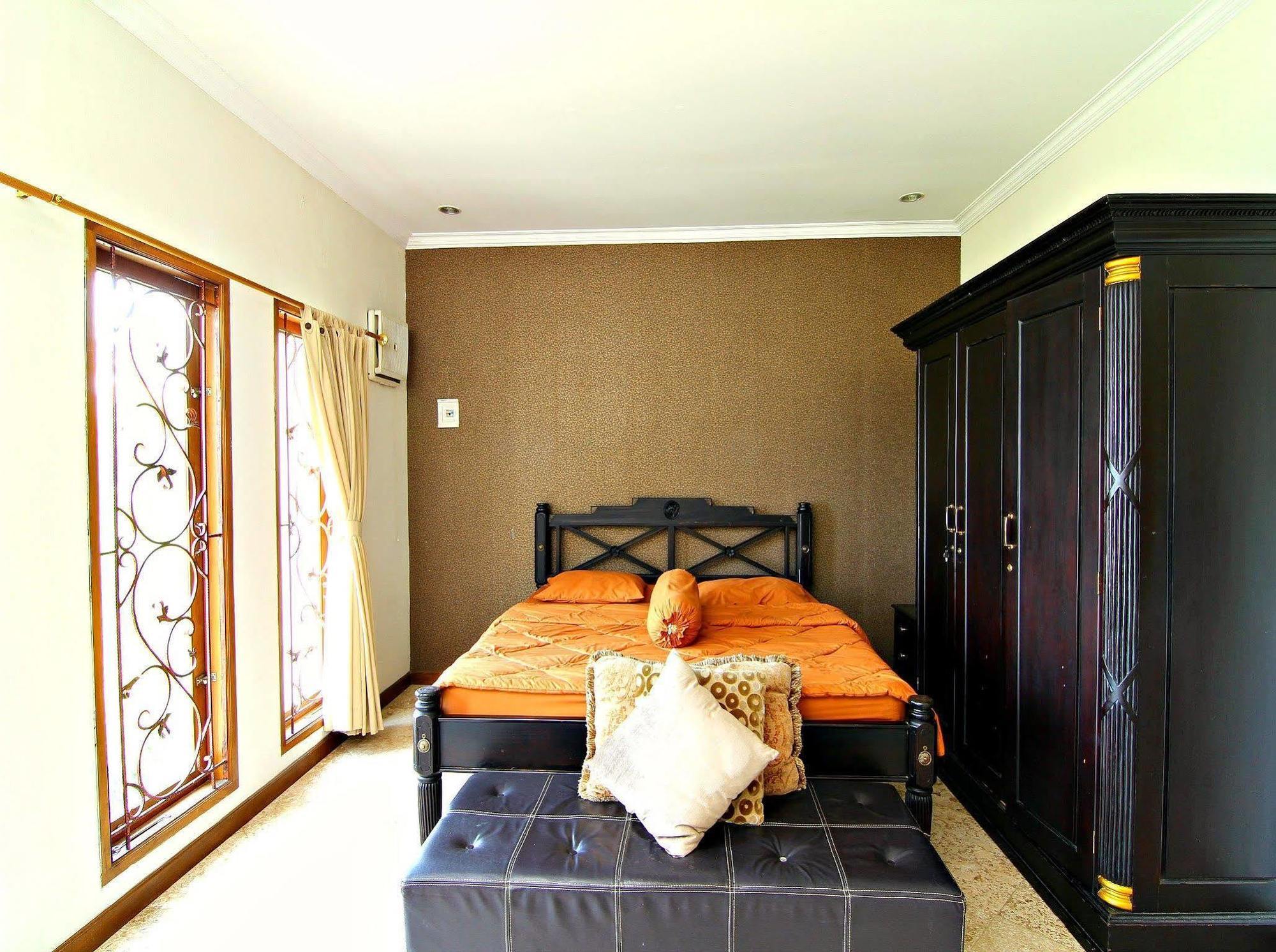 De Bukit Dago Villa *
